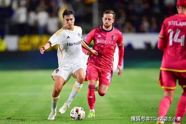 塔图姆22+9+7库里18分 凯尔特人大胜勇士40分